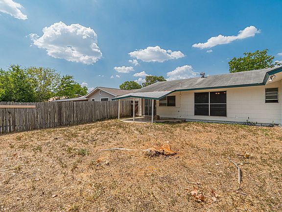 2nd image of 9518 Millbrook Dr