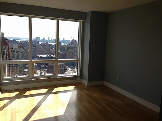 Rented by NY NY Condo, Inc | media 3