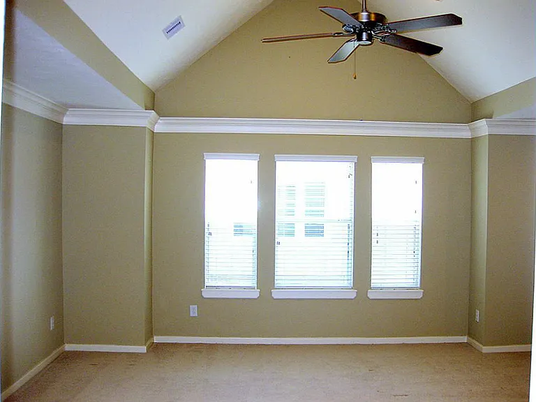 5734 Kansas St — Photo 22