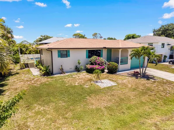 309 Shore T Rd, Nokomis, FL 34275