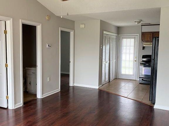 3rd image of 140 Lanier Dr #13
