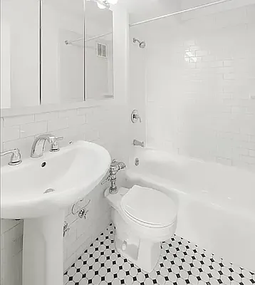 Rented by REAL New York | media 7