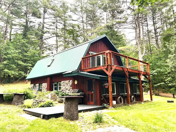 313 Springfield Rd, Wilmington, NY 12997