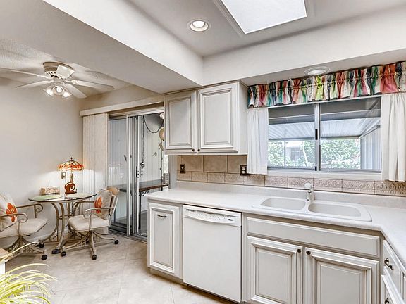 Eat-In Kitchen - Copy