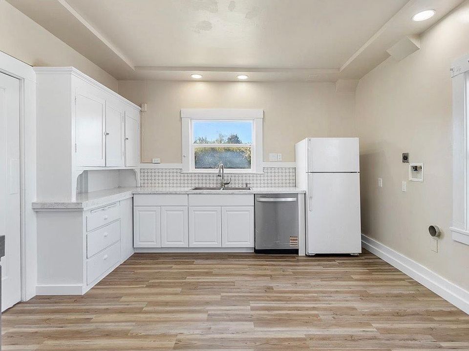 1st image of 629 Santa Clara Ave #A