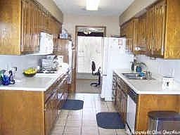 4th image of 1303 Duxbury Ct