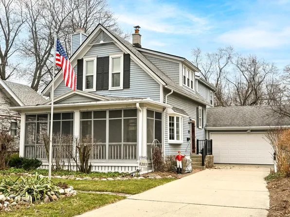 8205 Chestnut STREET, Wauwatosa, WI 53213