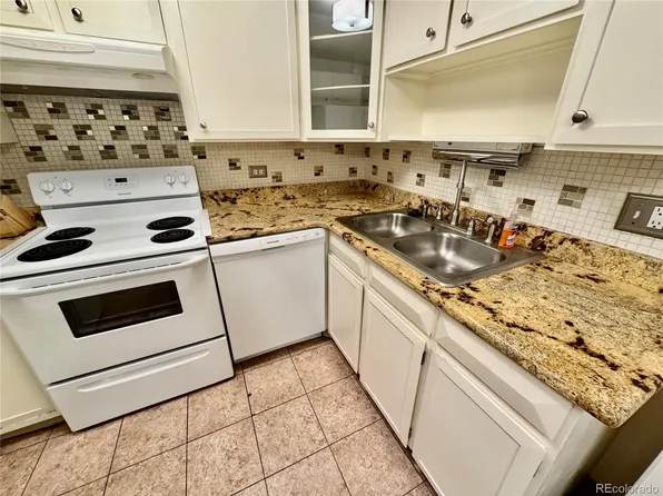 585 S Alton Way #7B, Denver, CO 80247