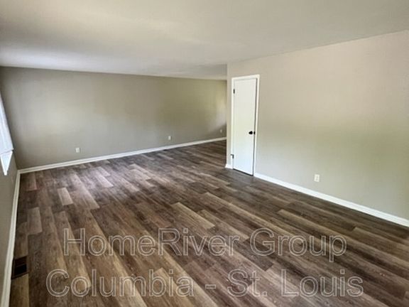 2nd image of 478 Scenic Dr