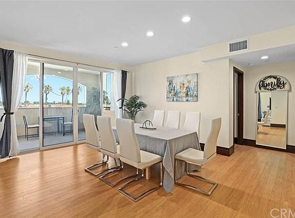 3rd image of 420 E Las Tunas Dr #3