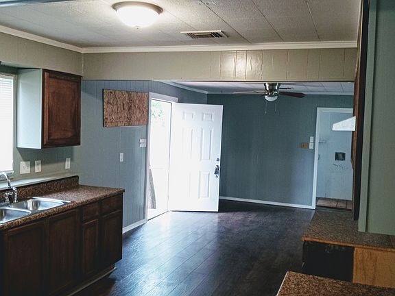 4th image of 1111 Dollarhide Ave