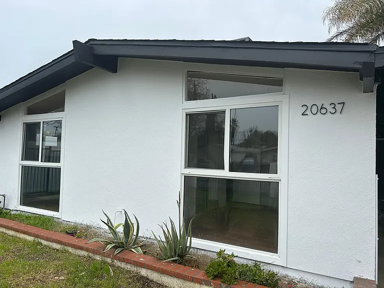 20637 Kittridge St — Photo 31