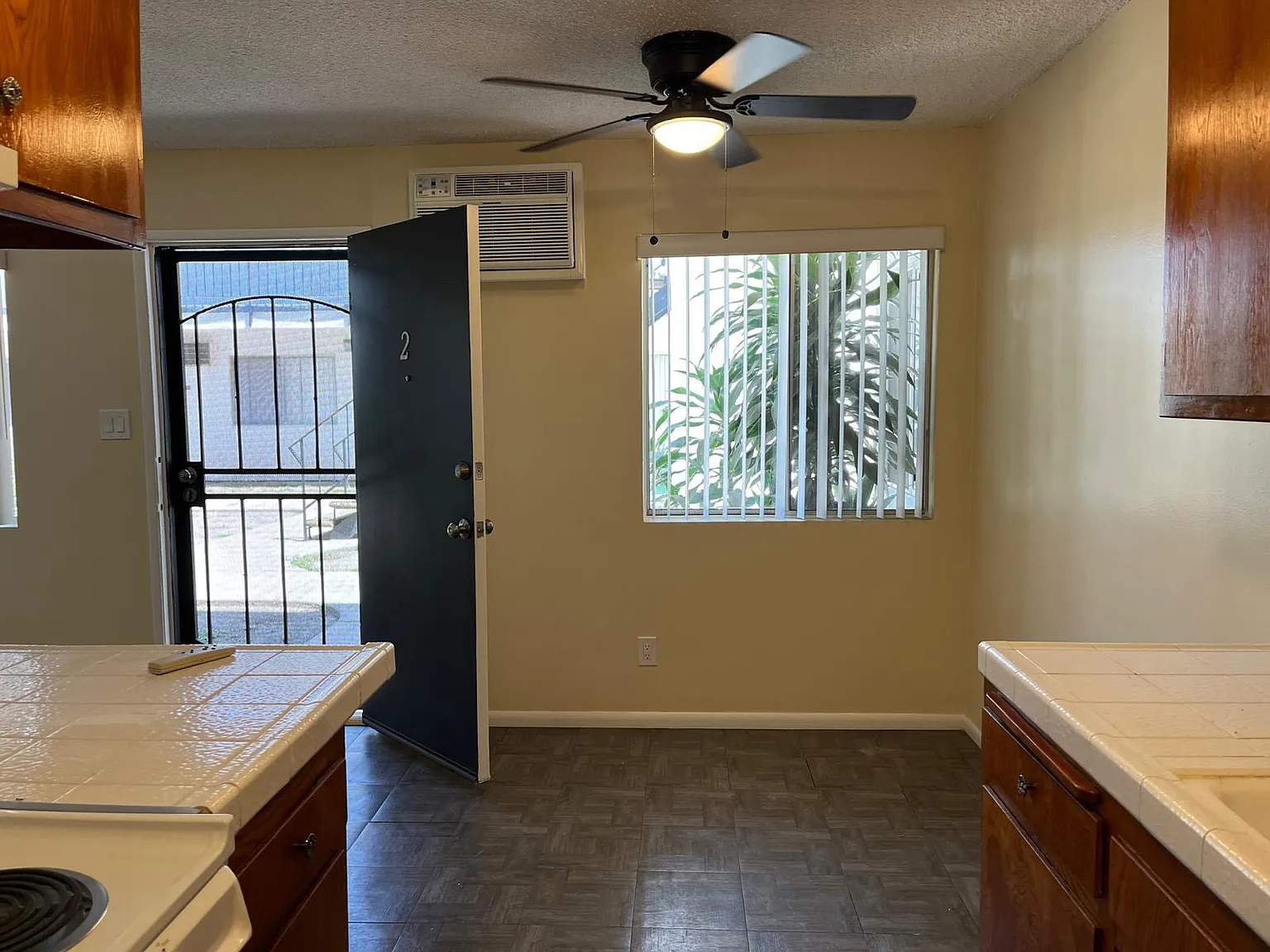 11065 Imperial Hwy — Photo 2