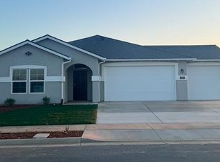 320 Hampton St, Exeter, CA 93221