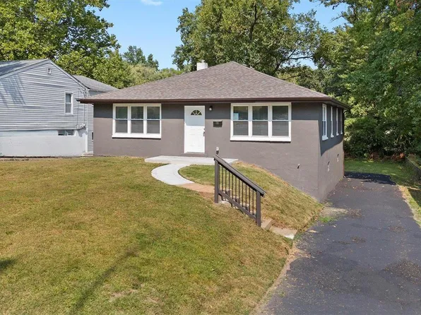 701 Robert Ave, Saint Louis, MO 63135