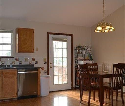 4th image of 1848 Brady Ct