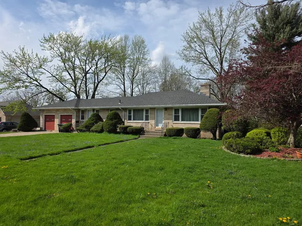 824 High St, Hobart, IN 46342