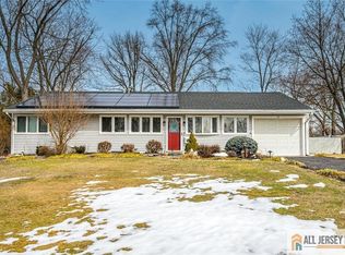 26 Winant Rd, Kendall Park, NJ 08824