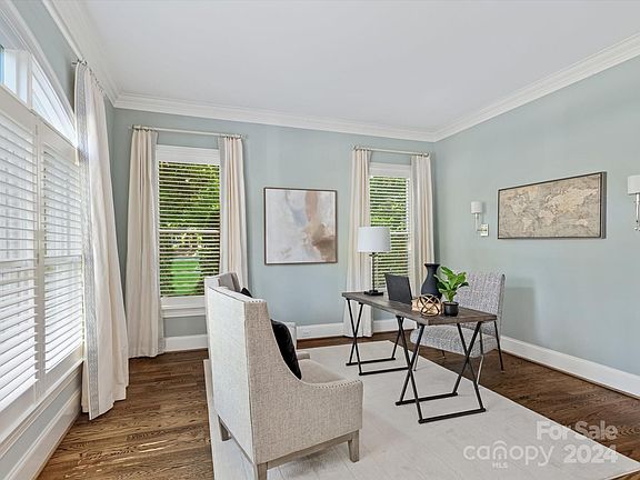 5th image of 105 Standish Ln