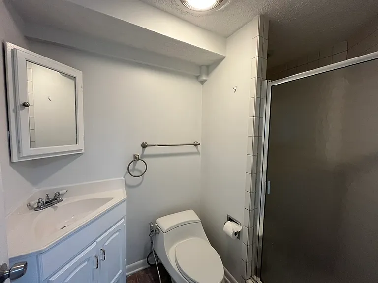 1106 Landerset Dr — Photo 11