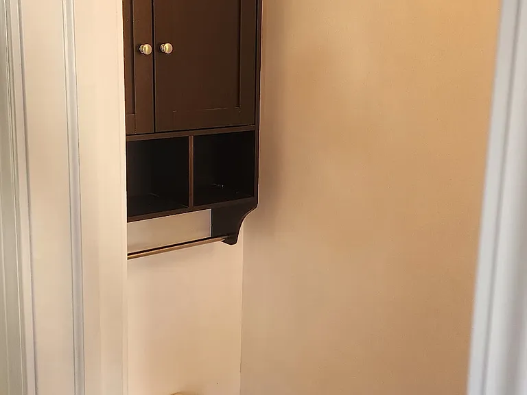522 E Graham Pl — Photo 5
