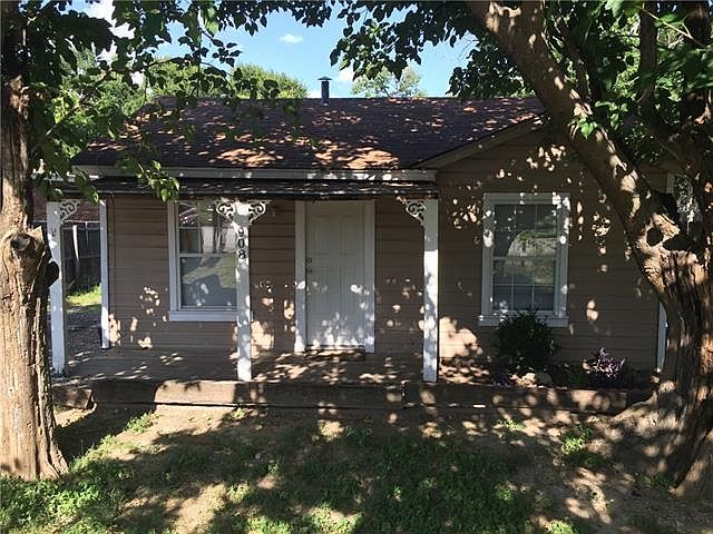 1st image of 908 Bourland Dr