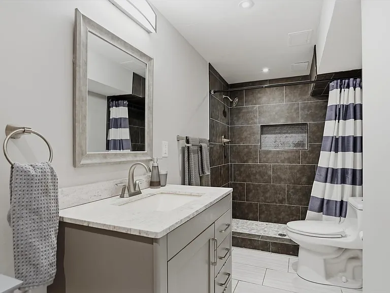 10 Graveswood Ct — Photo 29