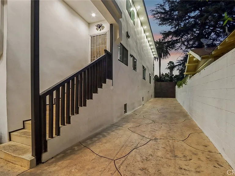 4432 Melbourne Ave — Photo 46