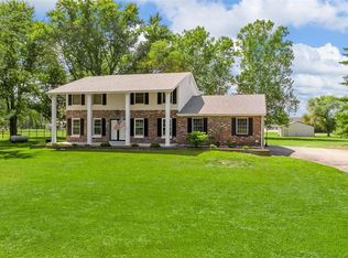 1444 Teson Rd, Hazelwood, MO 63042