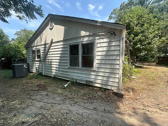 4th image of 1007 E Sullenberger Ave