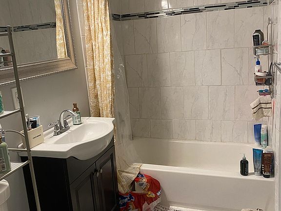 3rd image of 143 E Catawba Ave APT C