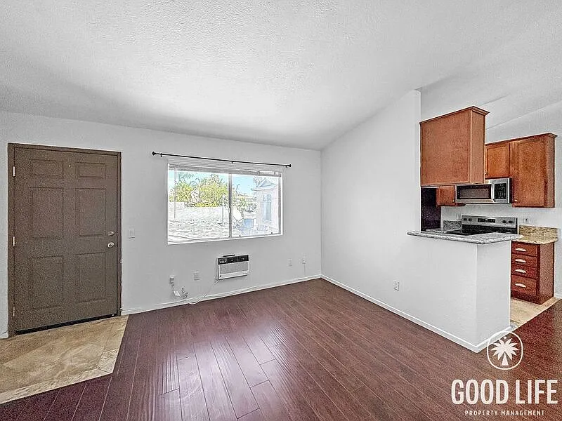 2 bed, 2.0 bath, 795 sqft, $2,595 — Photo 3