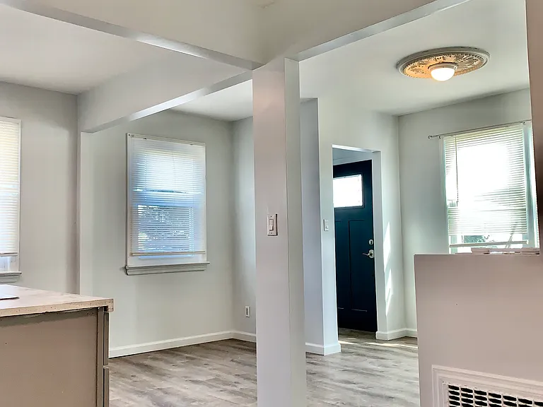336 Scranton Ave #1 — Photo 11