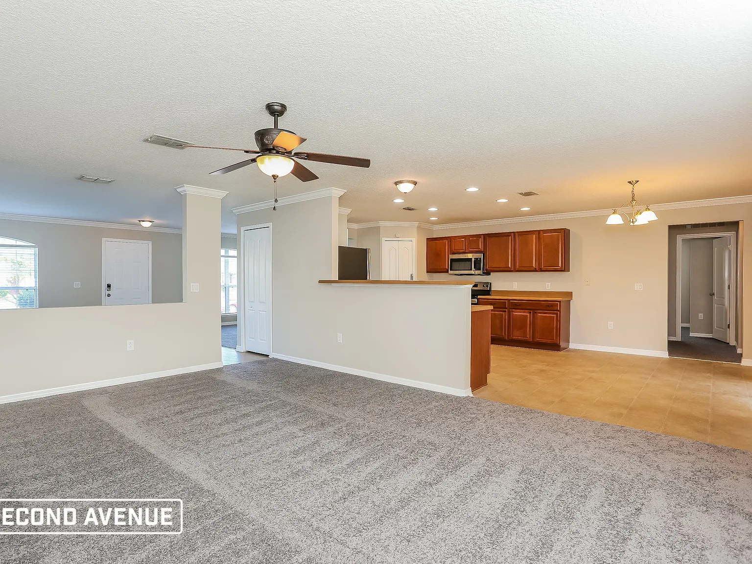 4 bed, 2.0 bath, 2236 sqft, $2,150 — Photo 4