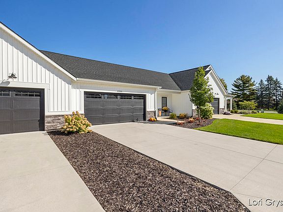 2nd image of 6566 Sheldon Crossing Dr #4