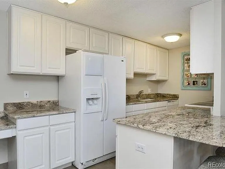 2225 Buchtel Blvd #901 — Photo 2