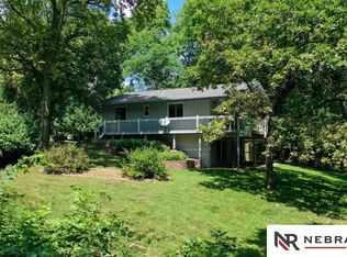 6551 Burr Oak Ln, Fort Calhoun, NE 68023