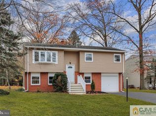 16 Grape Run Rd, Hightstown, NJ 08520