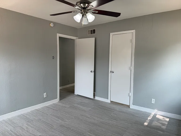 2502 Normont Cir — Photo 7