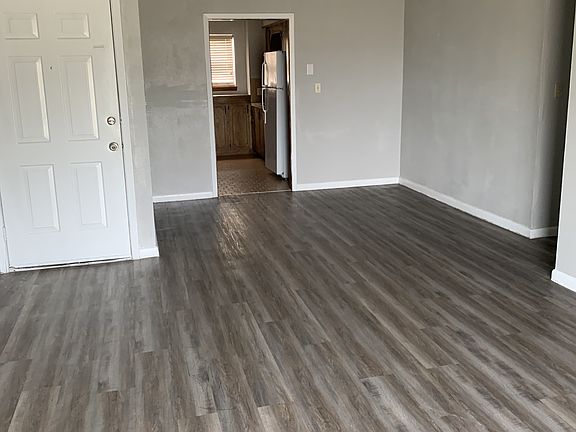 2nd image of 408 W Avenue Aunit #1