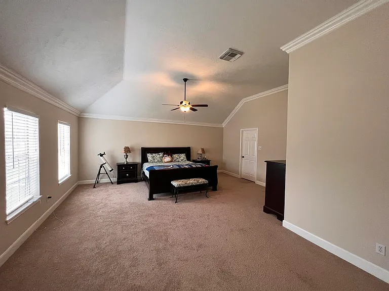 2104 Bay Hill Dr — Photo 21