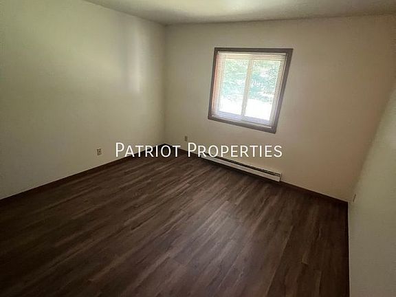5th image of 130 S Burritt Avenue Parkwood Gln #9