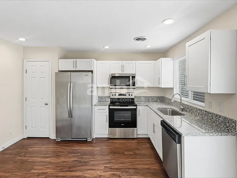 19735 Susquehanna Way — Photo 3
