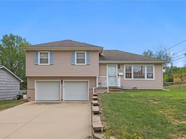 10003 E 78th St, Raytown, MO 64138