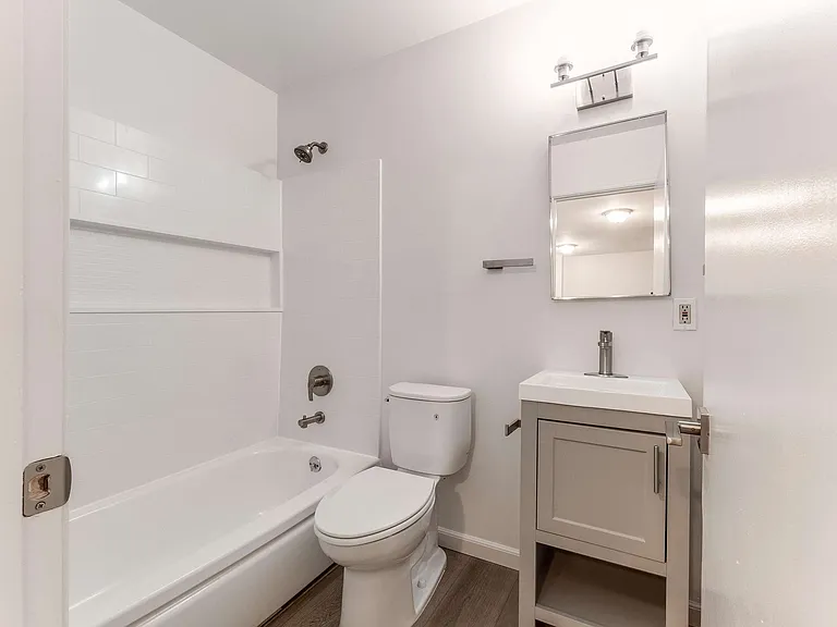 2225_Channing_Way_Unit_303 Berkeley California 26_12012022