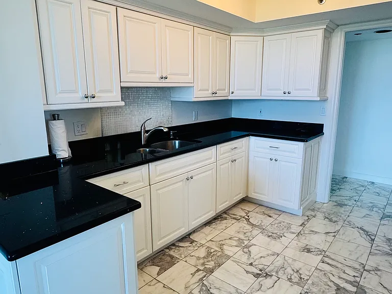775 Longboat Club Rd #705 — Photo 14
