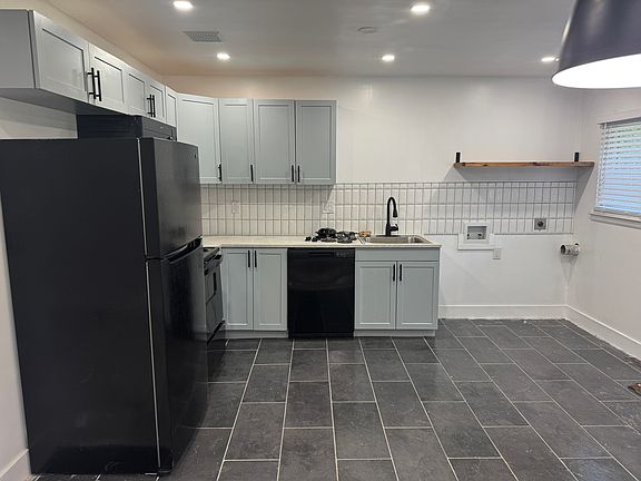 5th image of 3044 Wilce Ave