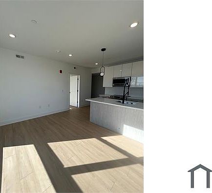 2nd image of 881 N 40th St #204