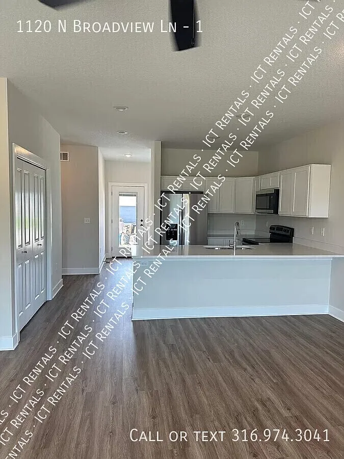 4 bed, 1951 sqft, $2,100 — Photo 2