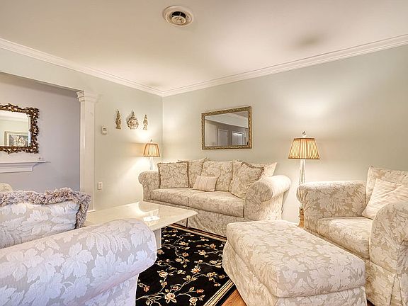 4th image of 516A Lilac Ln